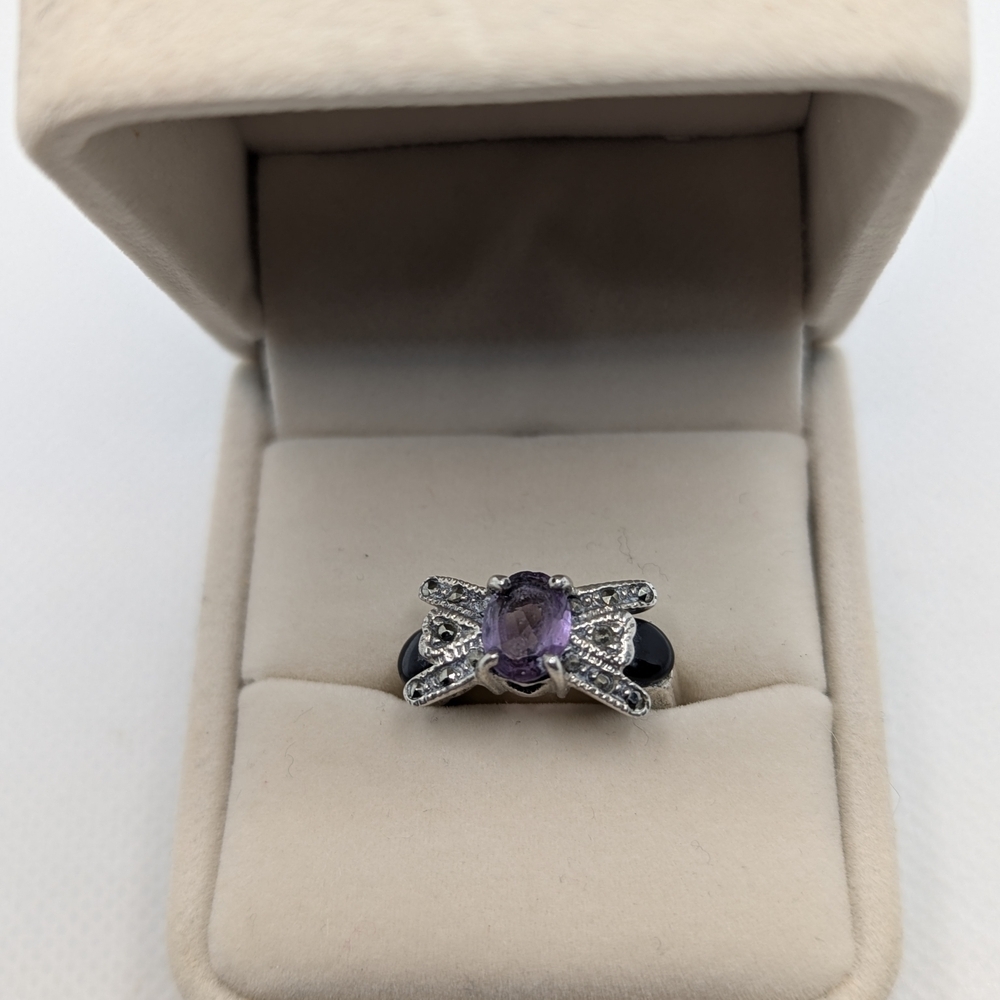 Silver and Amythset Women's Ring